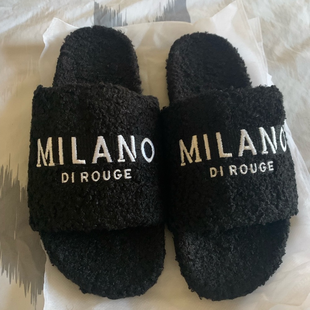 Brand new Milano with box